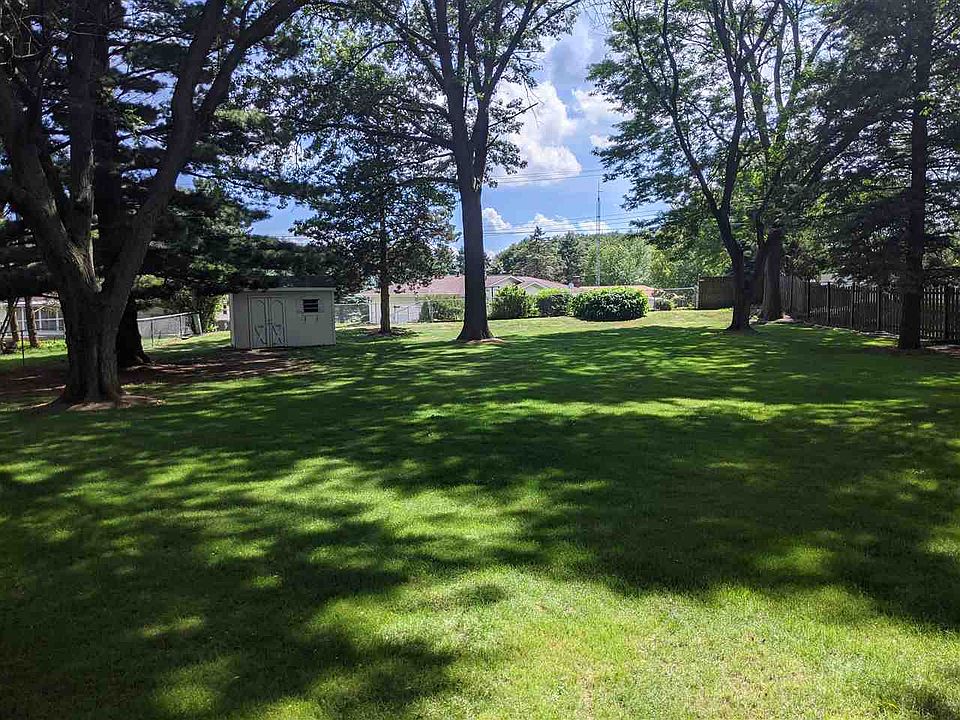 2nd image of 6193 Canyon Woods Dr