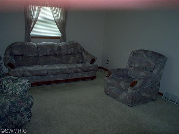 5th image of 5638 Madison Ave SE