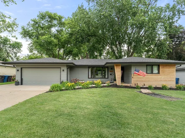4031 42nd St, Des Moines, IA 50310
