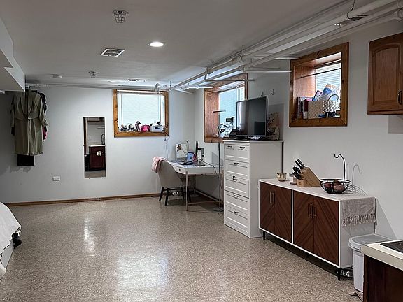 2nd image of 515 South Blvd #1R