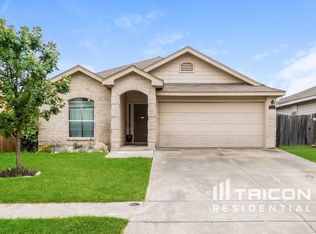 332 Hummingbird Dr, New Braunfels, TX 78130