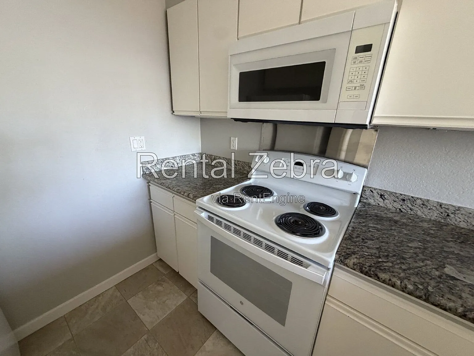 2 bed, 2.0 bath, 920 sqft, $2,635 — Photo 4