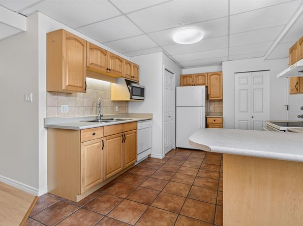 2 bedroom rental in Coquitlam — photo 11