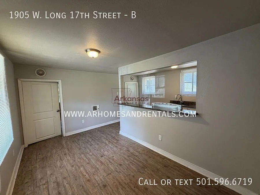 1905 W Long 17th St #B
