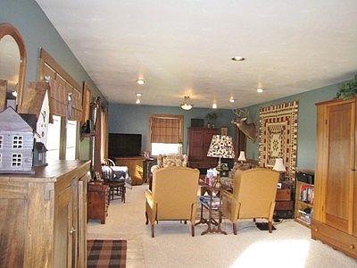5th image of 49 Evergreen Ln