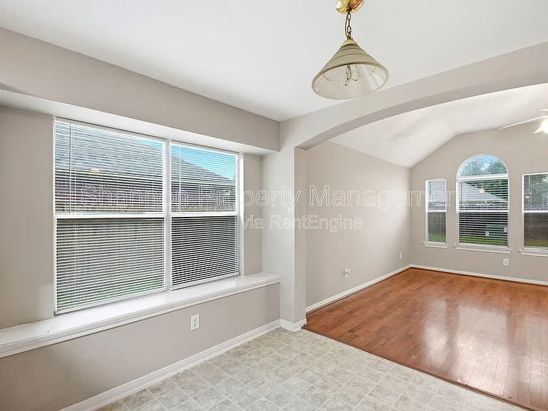 3924 Highland Vale Ct — Photo 8