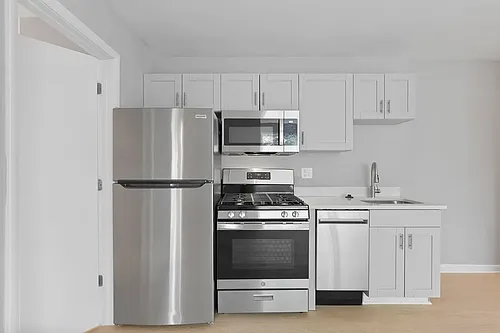1953 19th Pl SE Photo 1