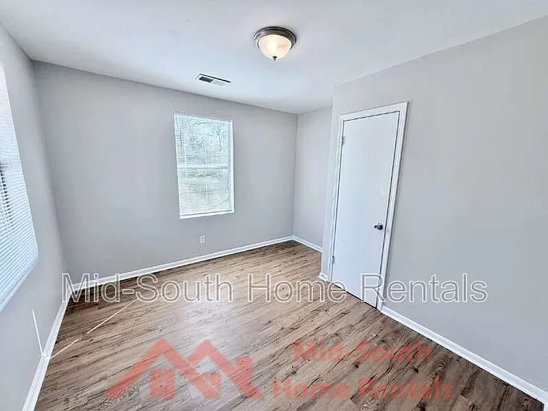 1549 Patton St — Photo 18