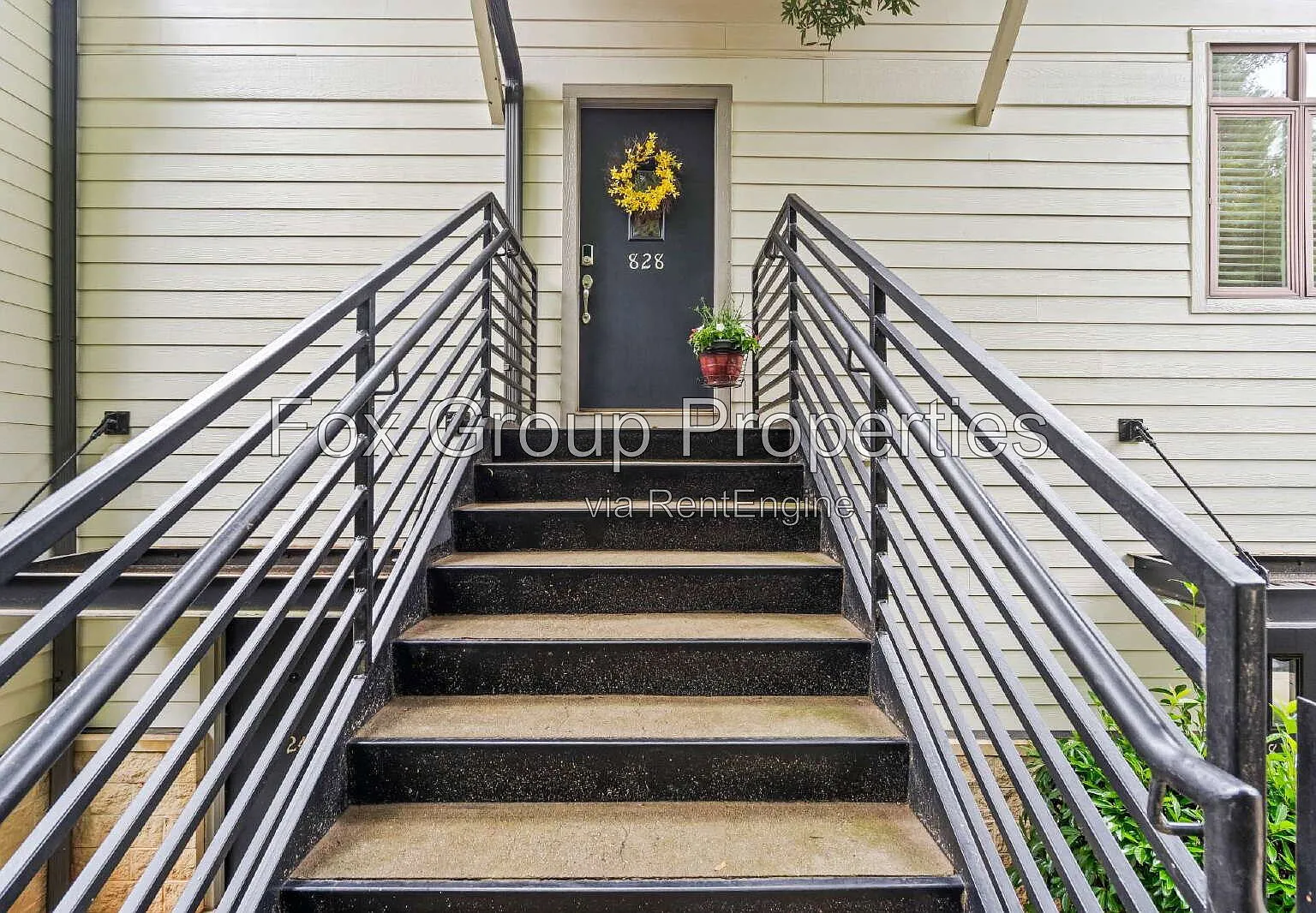 2 bed, 2.0 bath, 1118 sqft, $2,455 — Photo 3