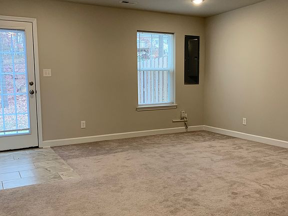 3rd image of 42 Andrews Pl