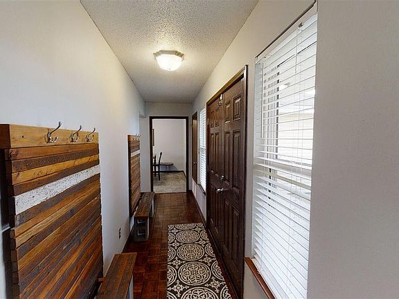 3rd image of 7670 Le Jeune Dr