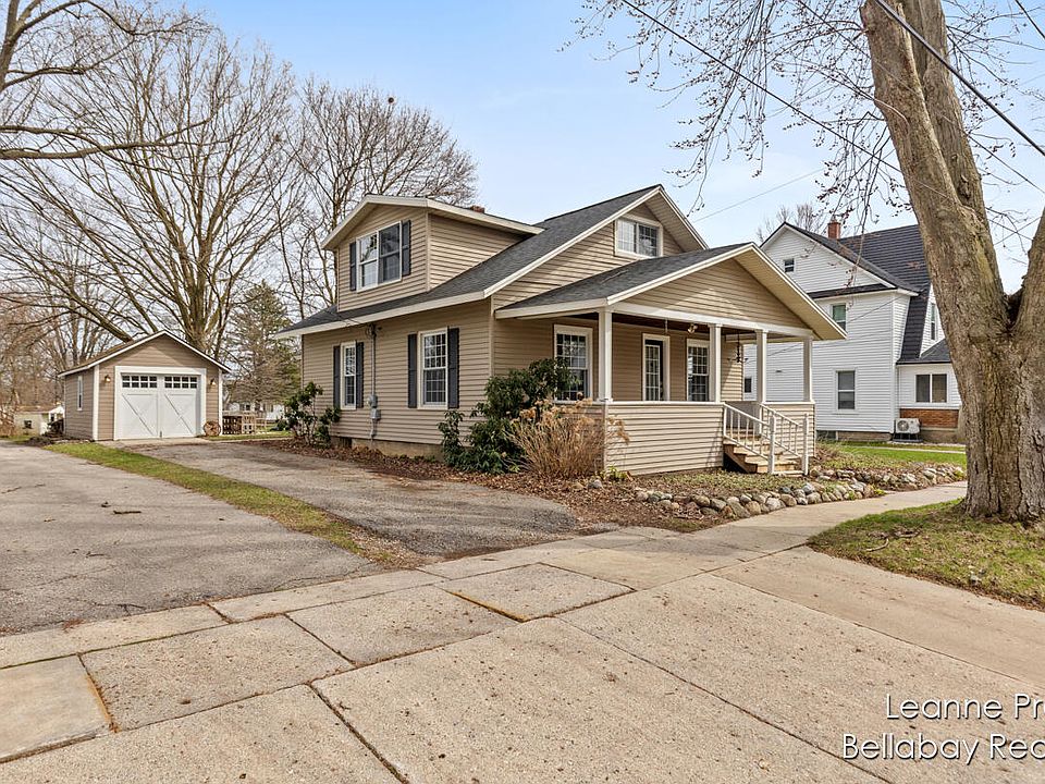 1st image of 308 Pleasant Ave SE