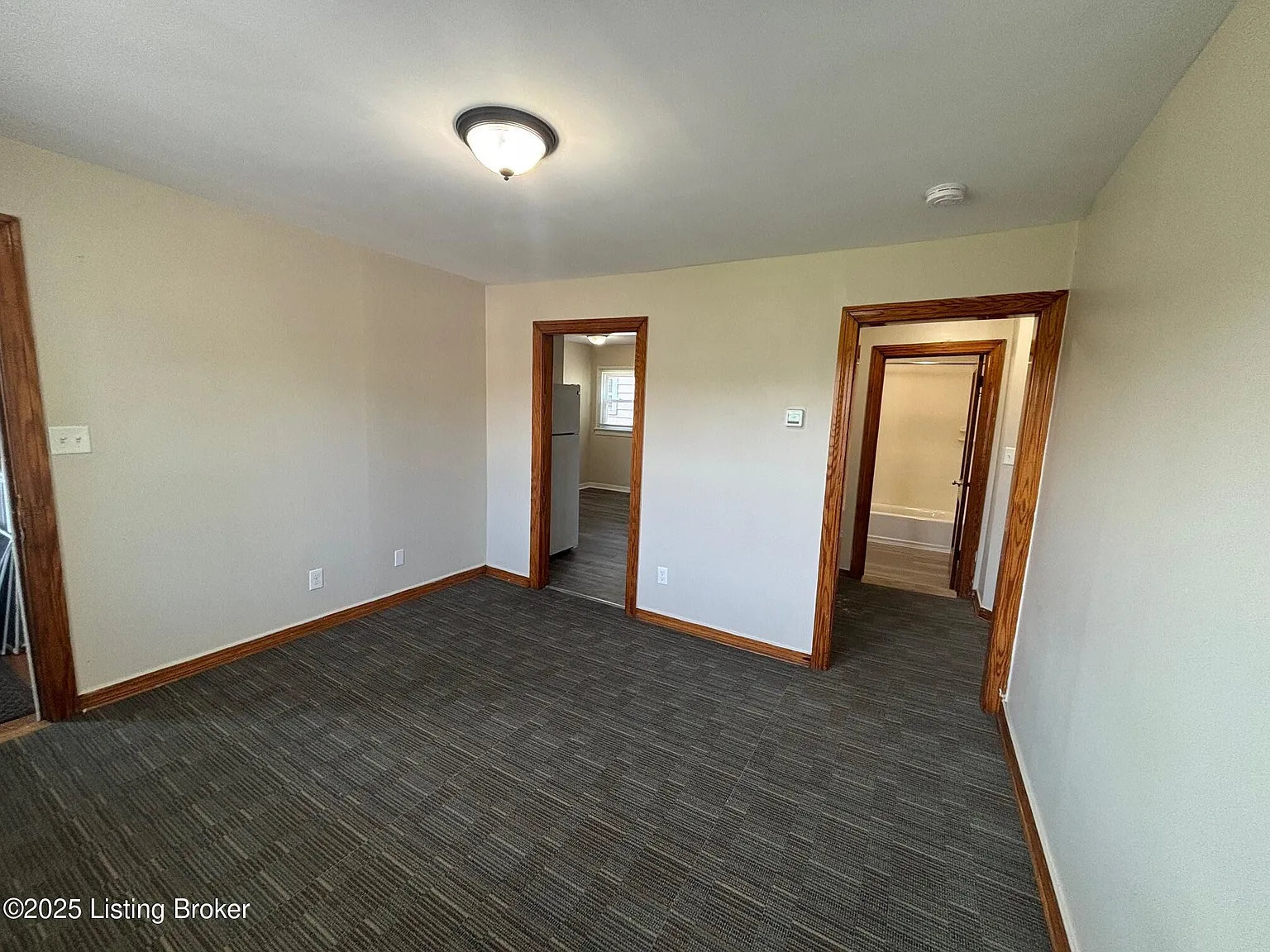 2 bed, 1.0 bath, 547 sqft, $880 — Photo 3