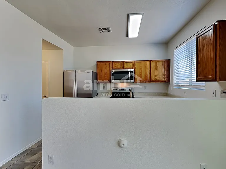 16923 W Central St — Photo 5