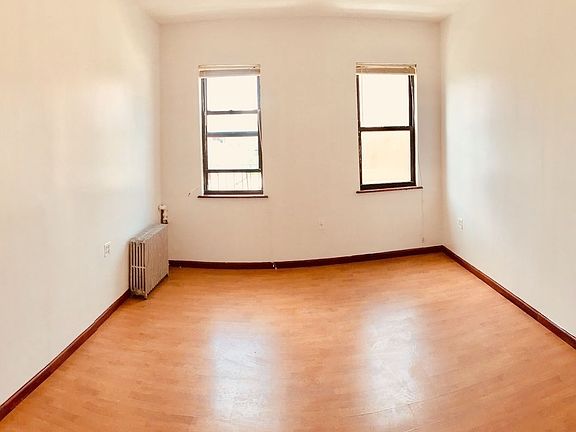 3rd image of 56 Graham Ave APT 3L