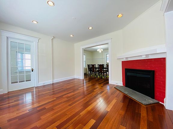 3rd image of 329 Elm Pl