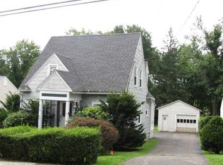 77 Capen St, Windsor, CT 06095