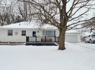 243 Idlewild Pl, Lowell, IN 46356