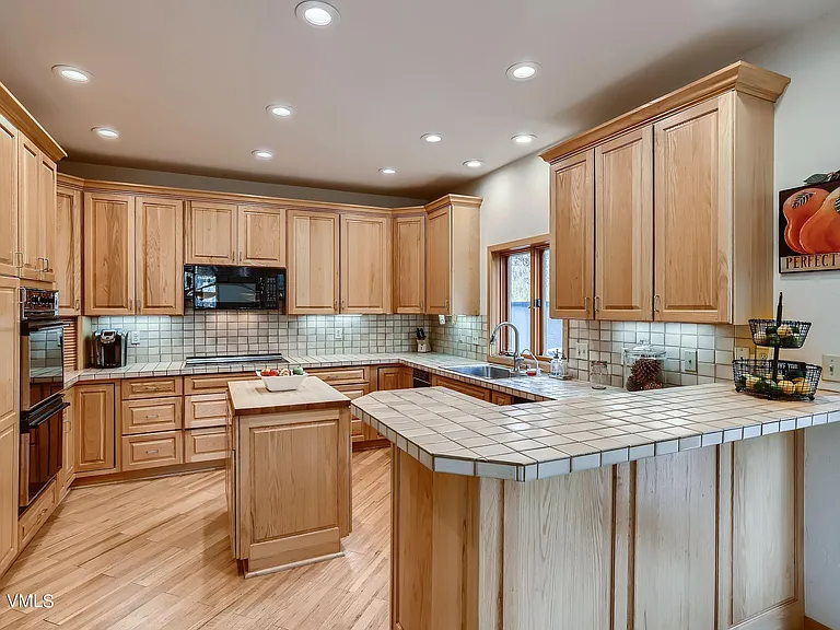 1159 Sandstone Dr — Photo 10
