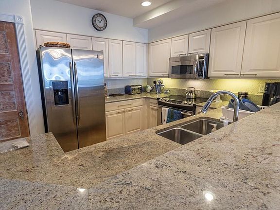2nd image of 3726 NE Indian River Dr #205