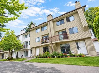 7144 133b St #208, Surrey, BC V3W8A4