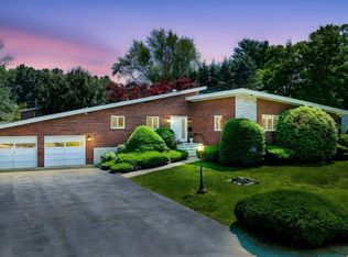 9 Seneca Dr, Danvers, MA 01923