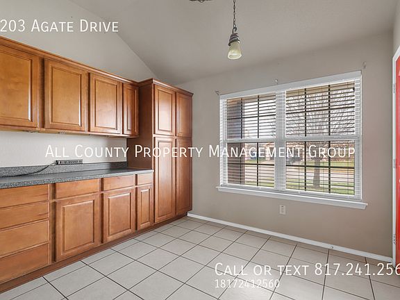 5th image of 4203 Agate Dr