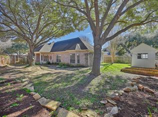 2104 Creekwood Ln, Brenham, TX 77833