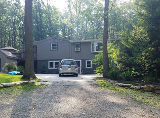 581 Highland Rd, Hanover, PA 17331