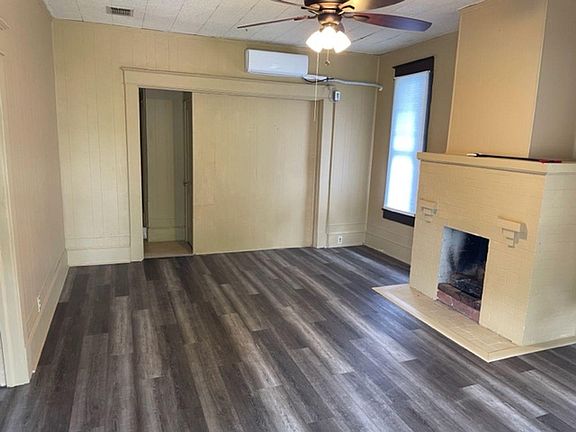 3rd image of 2620 Dillard St