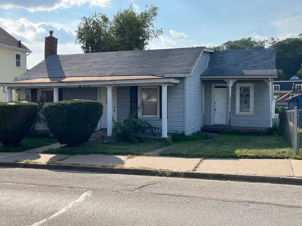 917 Rhomberg Ave, Dubuque, IA 52001