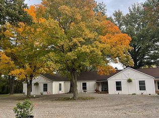 2700 Lincoln Trl, Taylorville, IL 62568