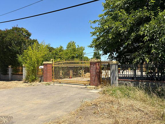 2nd image of 6231 63rd St