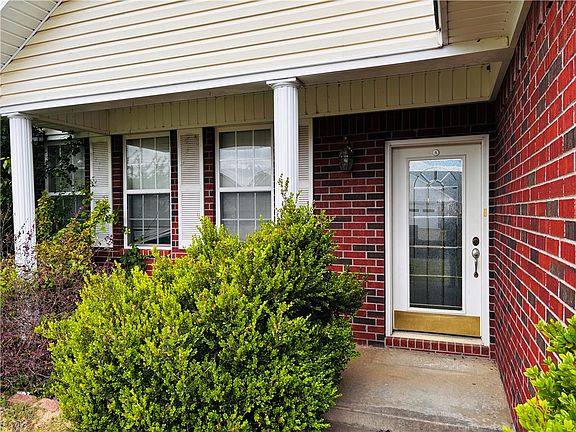 4th image of 104 Cheyenne Ln