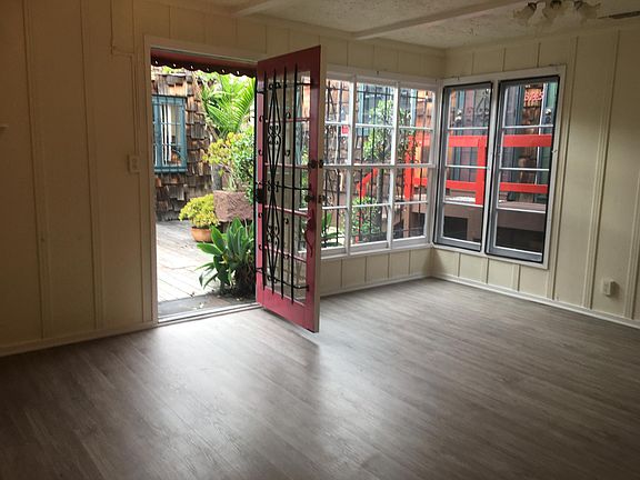 5th image of 3743 India St