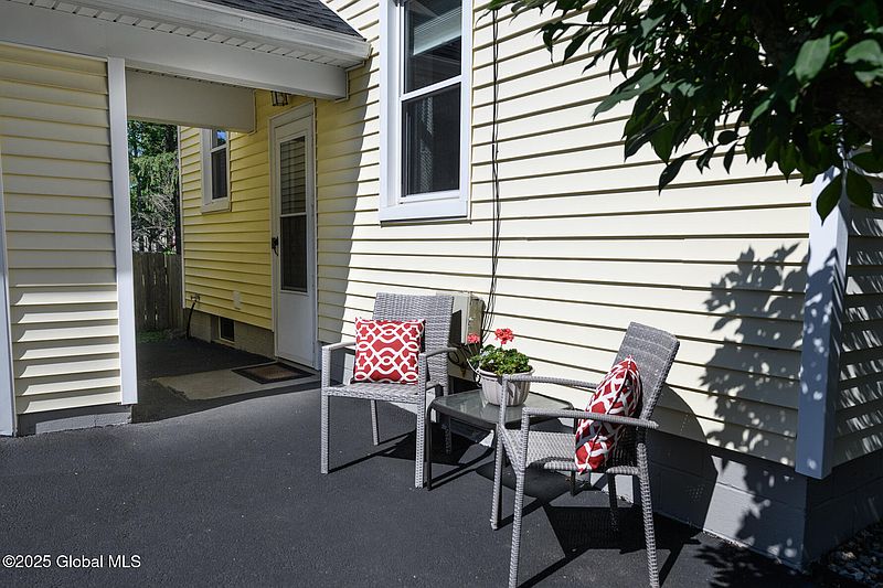 5th image of 23 McMillen Place