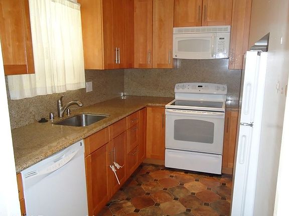 2nd image of 1114 Village Dr APT 04