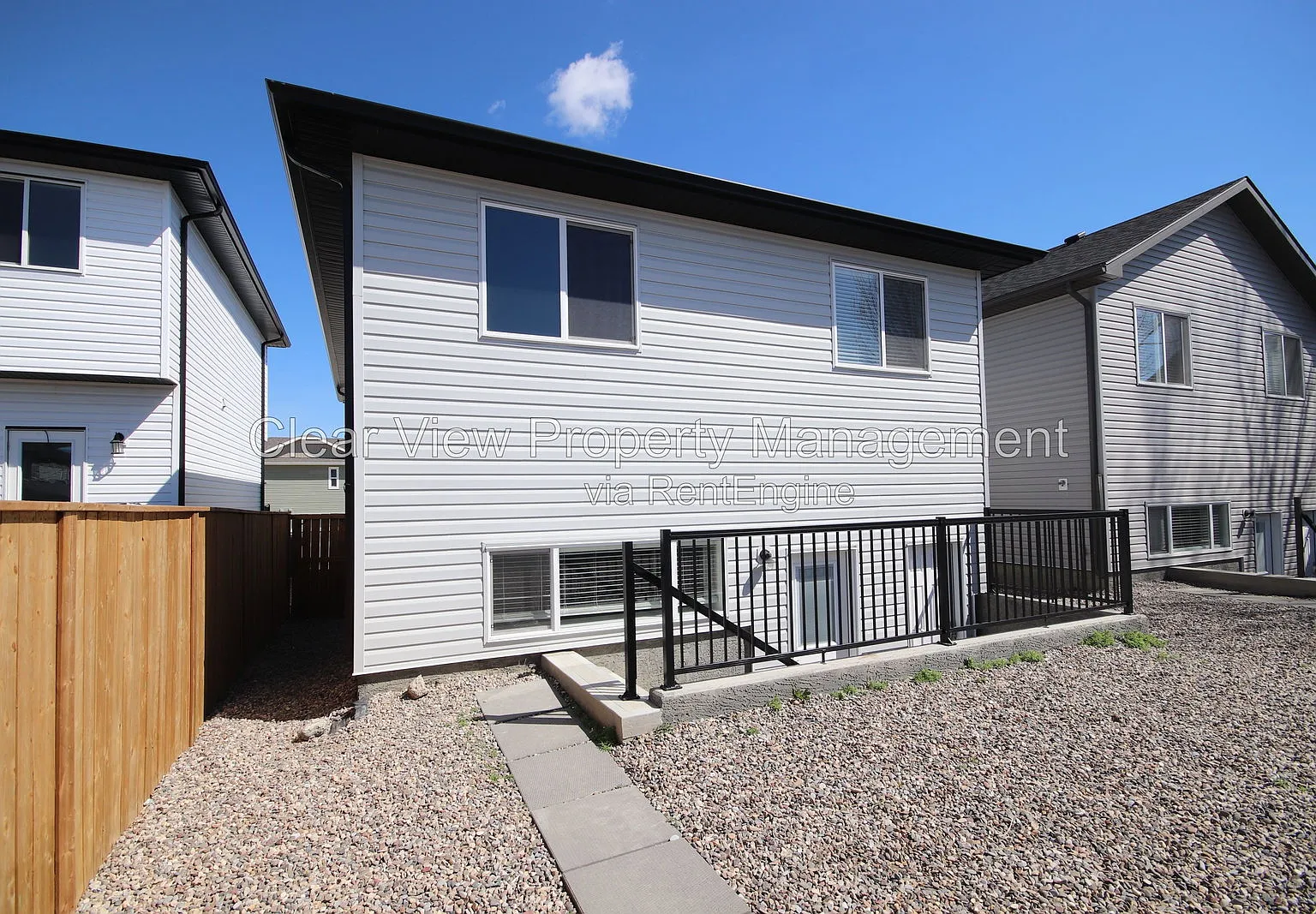 2 bed, 1.0 bath, 800 sqft, $1,499 — Photo 1