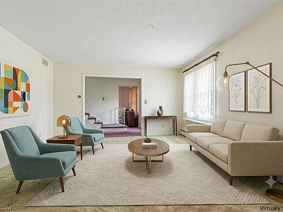 3rd image of 8295 Mentorwood Dr