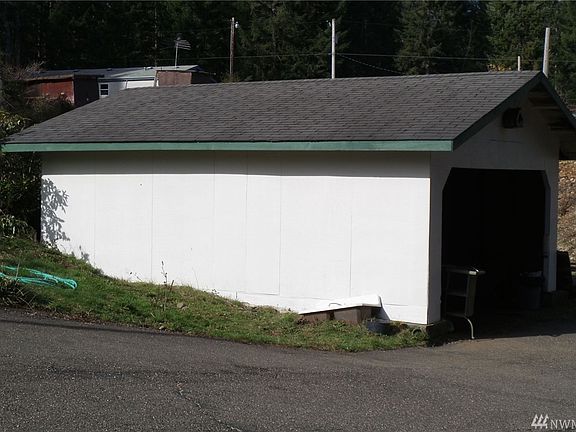 3rd image of 91 NE Collins Lake Dr