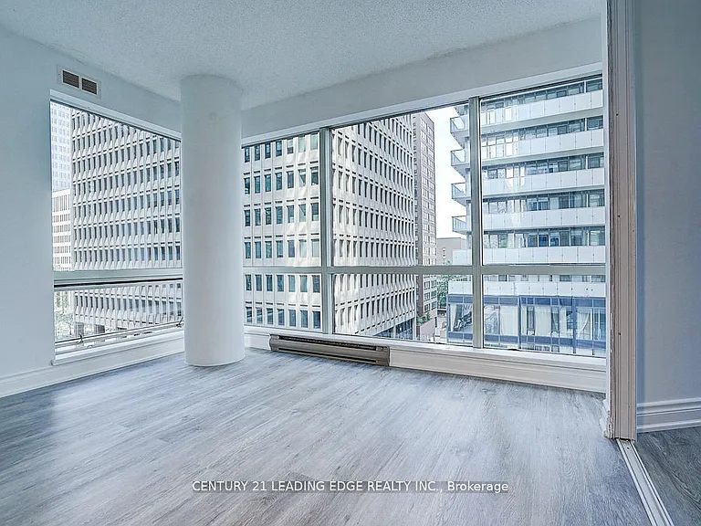 1001 Bay St #514 — Photo 30