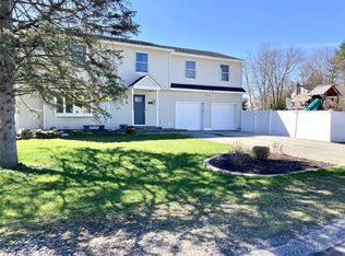 57 S Gate Dr, Poughkeepsie, NY 12601