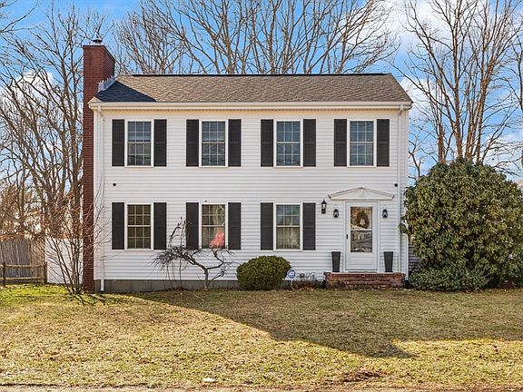 4th image of 915 Almy Rd