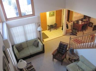808 Fairmont Ct, Des Plaines, IL 60018