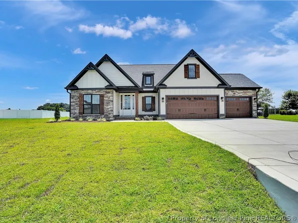 5820 Dottie Cir, Hope Mills, NC 28348