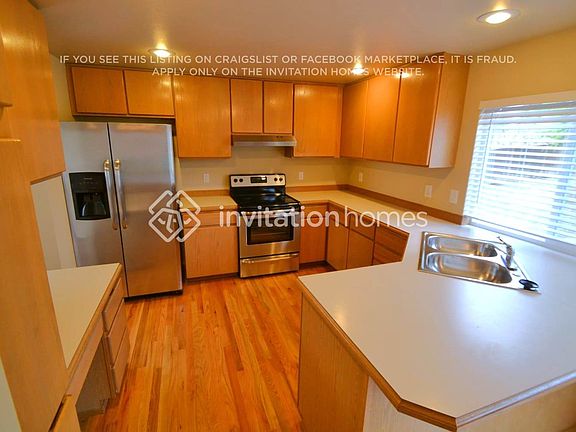 5th image of 6907 72nd St NE