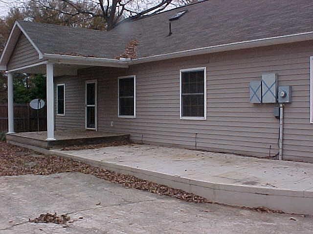 2nd image of 4115 Old Buncombe Rd