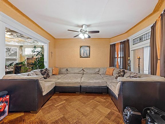 5th image of 105-15 223rd St