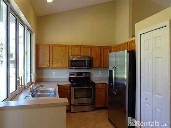 5th image of 2279 SE Trillo St