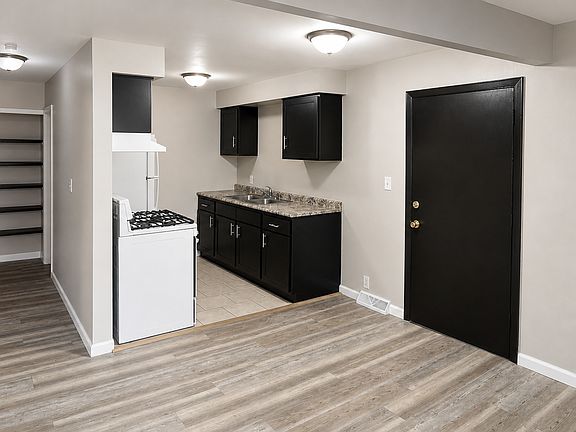 2nd image of 4007 45th St #21